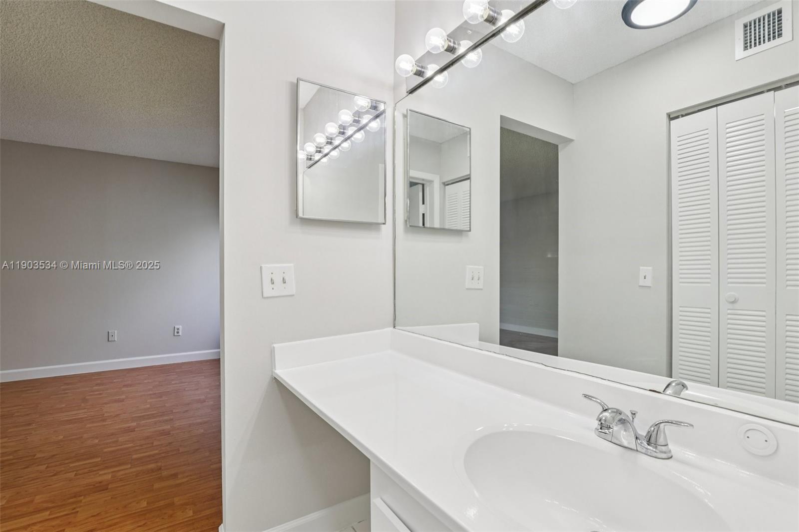 13290 SW 88th Ln # A208, Miami Unit: A208