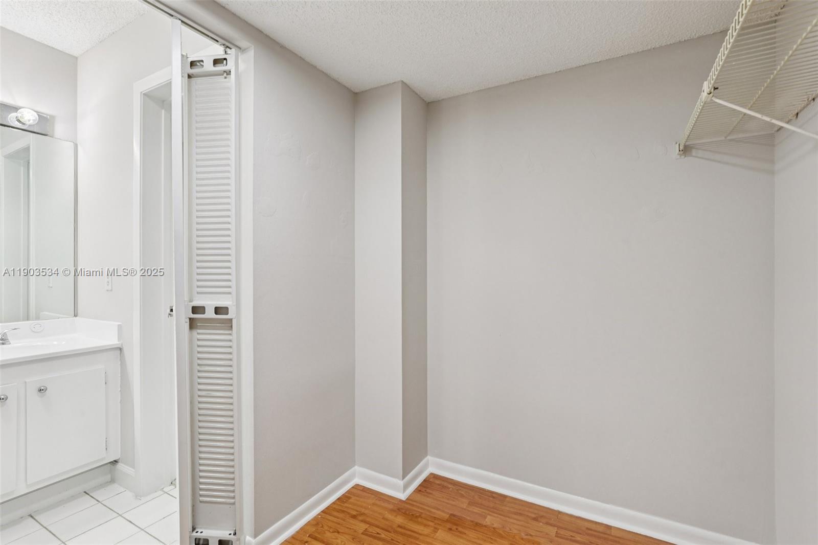 13290 SW 88th Ln # A208, Miami Unit: A208