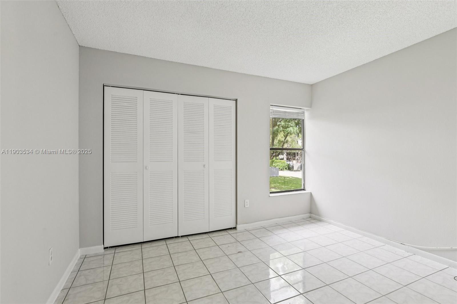 13290 SW 88th Ln # A208, Miami Unit: A208