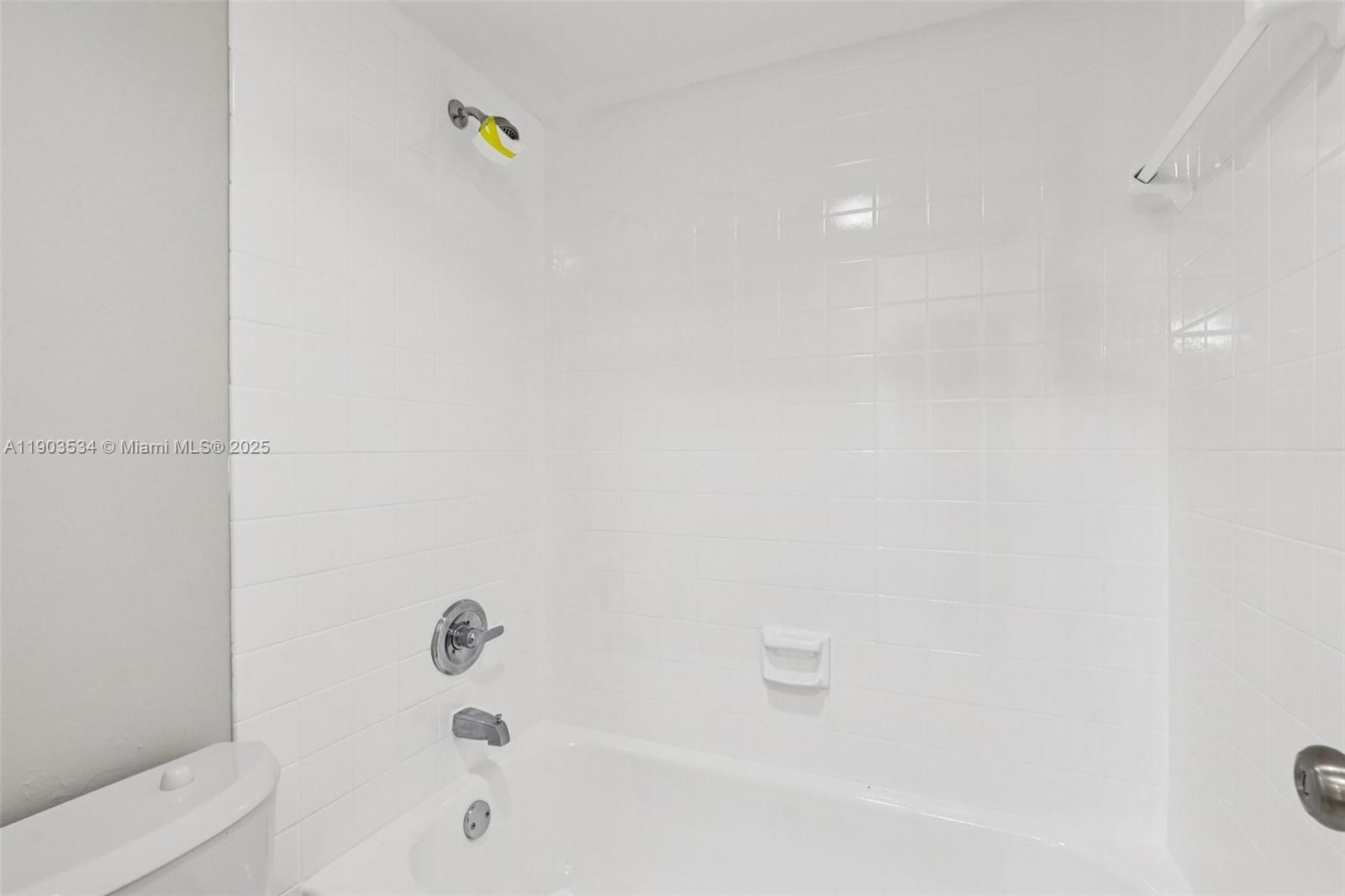 13290 SW 88th Ln # A208, Miami Unit: A208