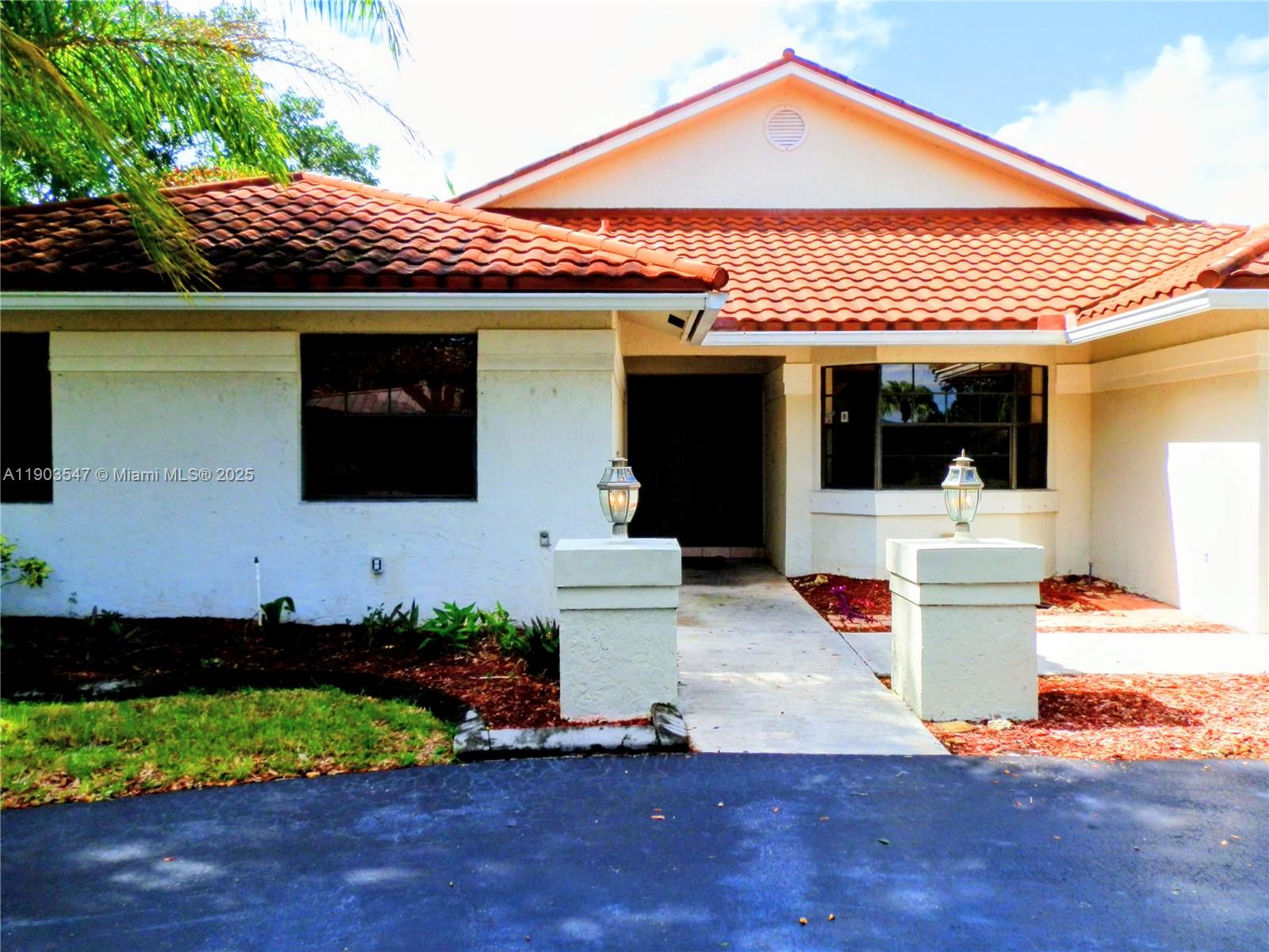 2700 NW 112th Ave # 2700, Coral Springs Unit: 2700