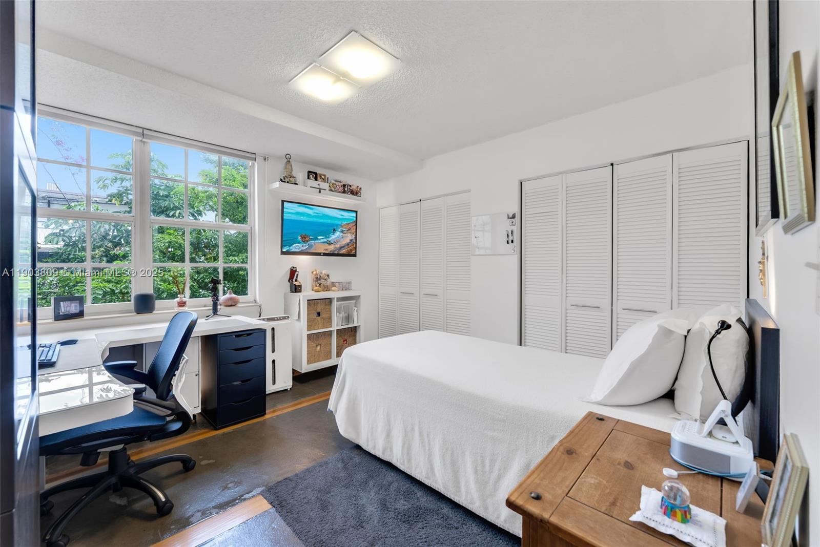 3661 SW 9th Ter # 207