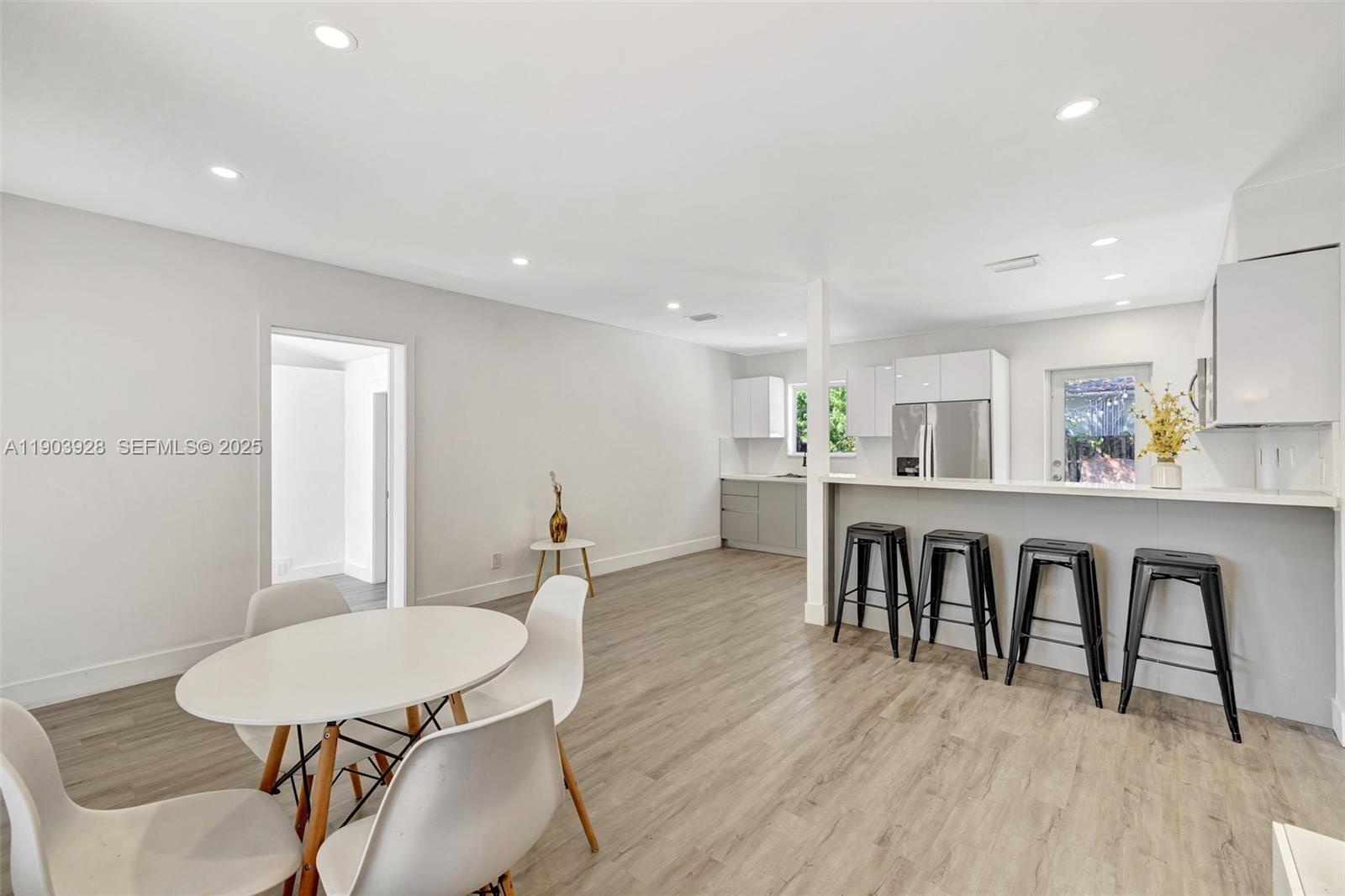 843 SW 20th St, Fort Lauderdale