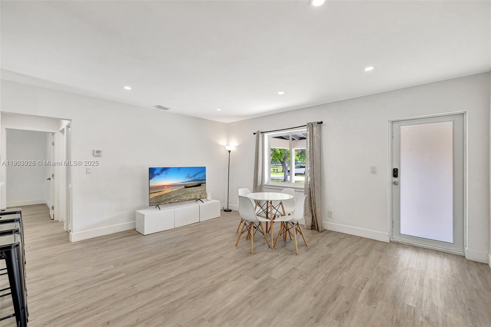 843 SW 20th St, Fort Lauderdale