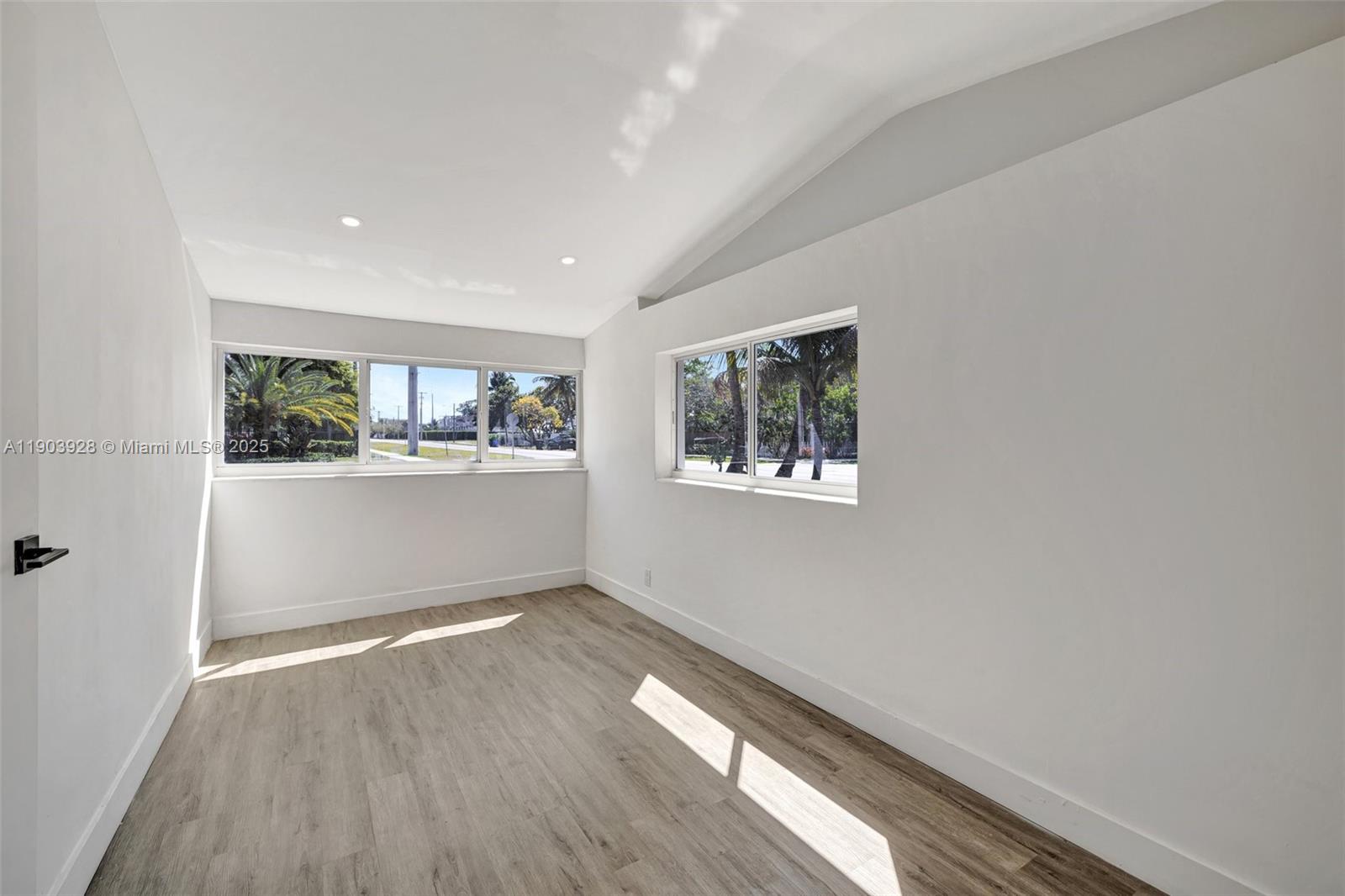 843 SW 20th St, Fort Lauderdale