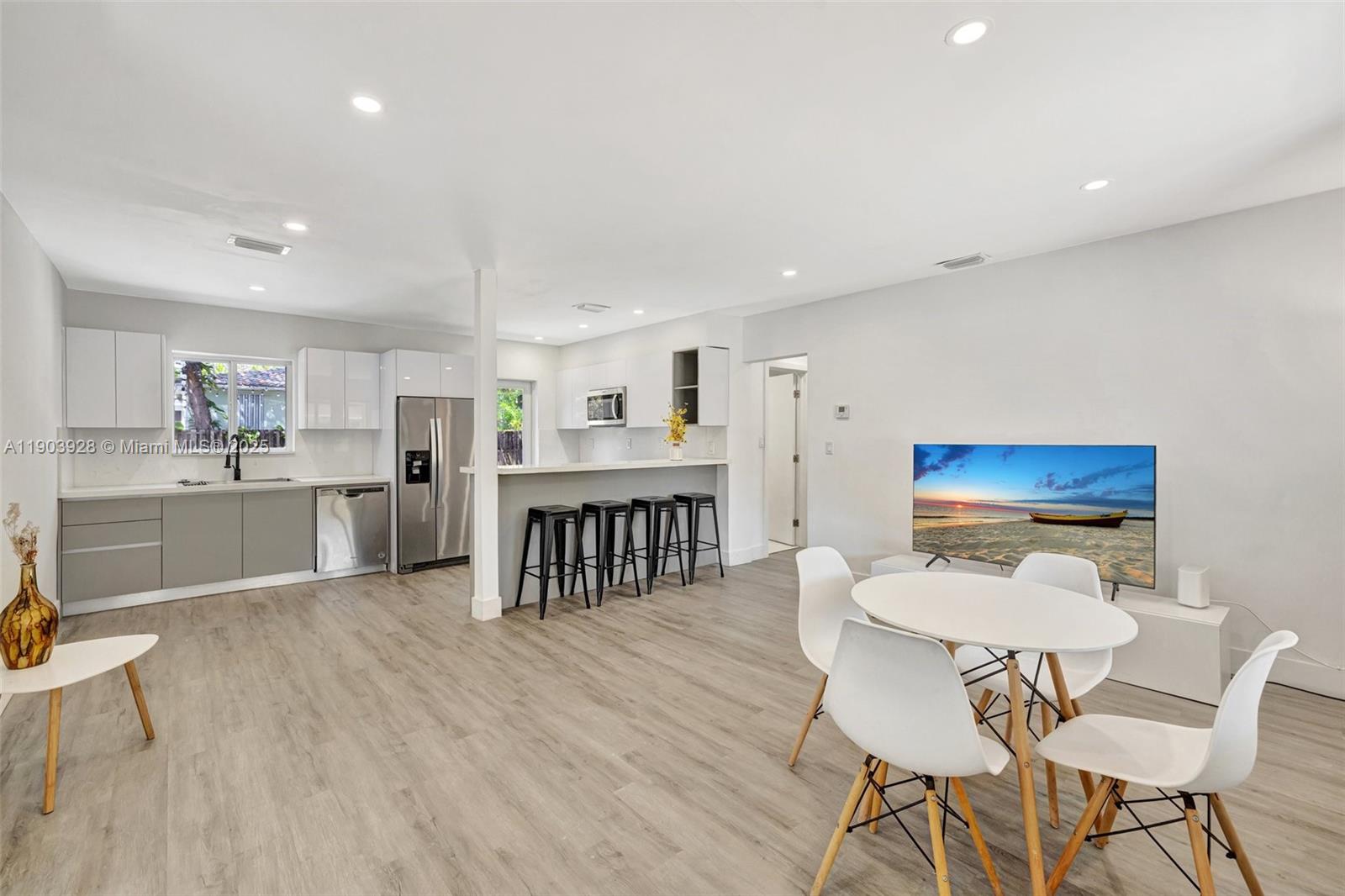 843 SW 20th St, Fort Lauderdale