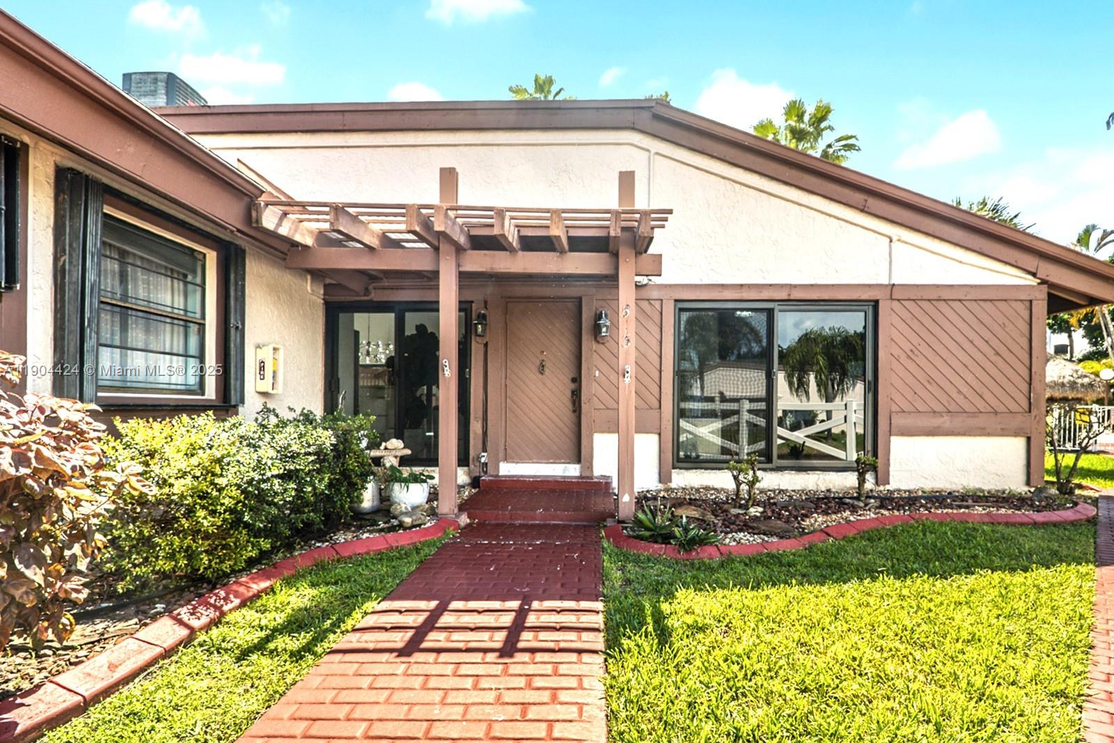 513 Leslie Dr # 513