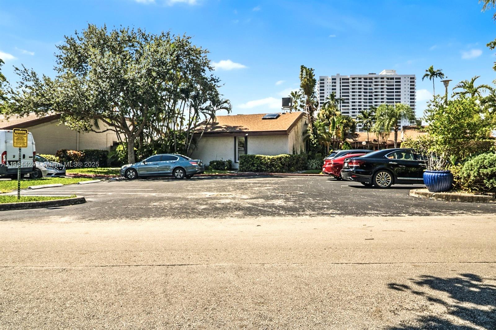 513 Leslie Dr # 513