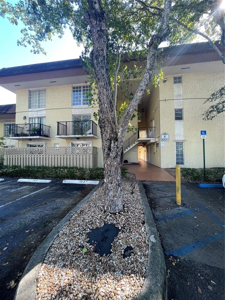 8500 SW 109th Ave # 229 Unit: 6-229