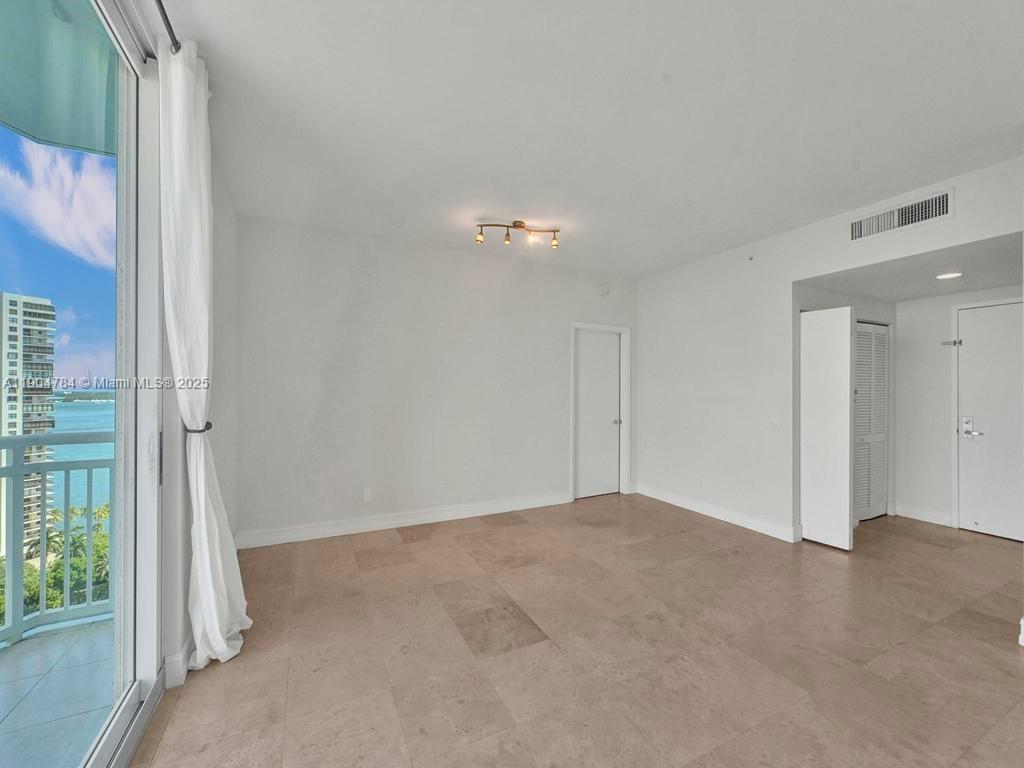 2475 Brickell Ave # 2006