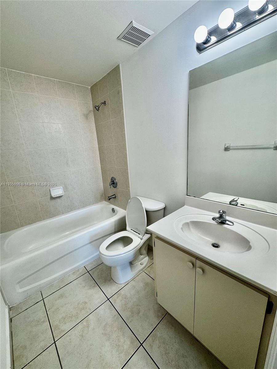 7330 NW 114th Ave # 5 Unit: 311-5