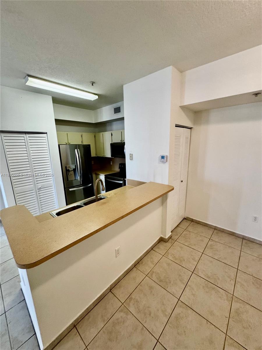 7330 NW 114th Ave # 5 Unit: 311-5