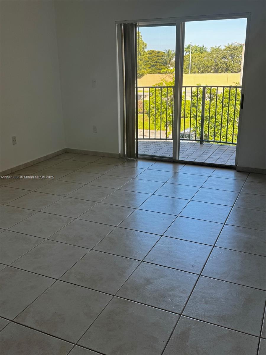 7330 NW 114th Ave # 5 Unit: 311-5
