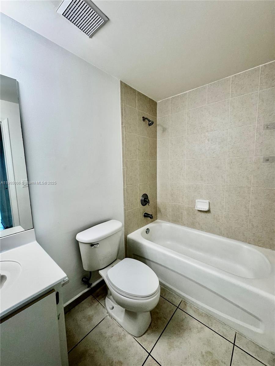 7330 NW 114th Ave # 5 Unit: 311-5