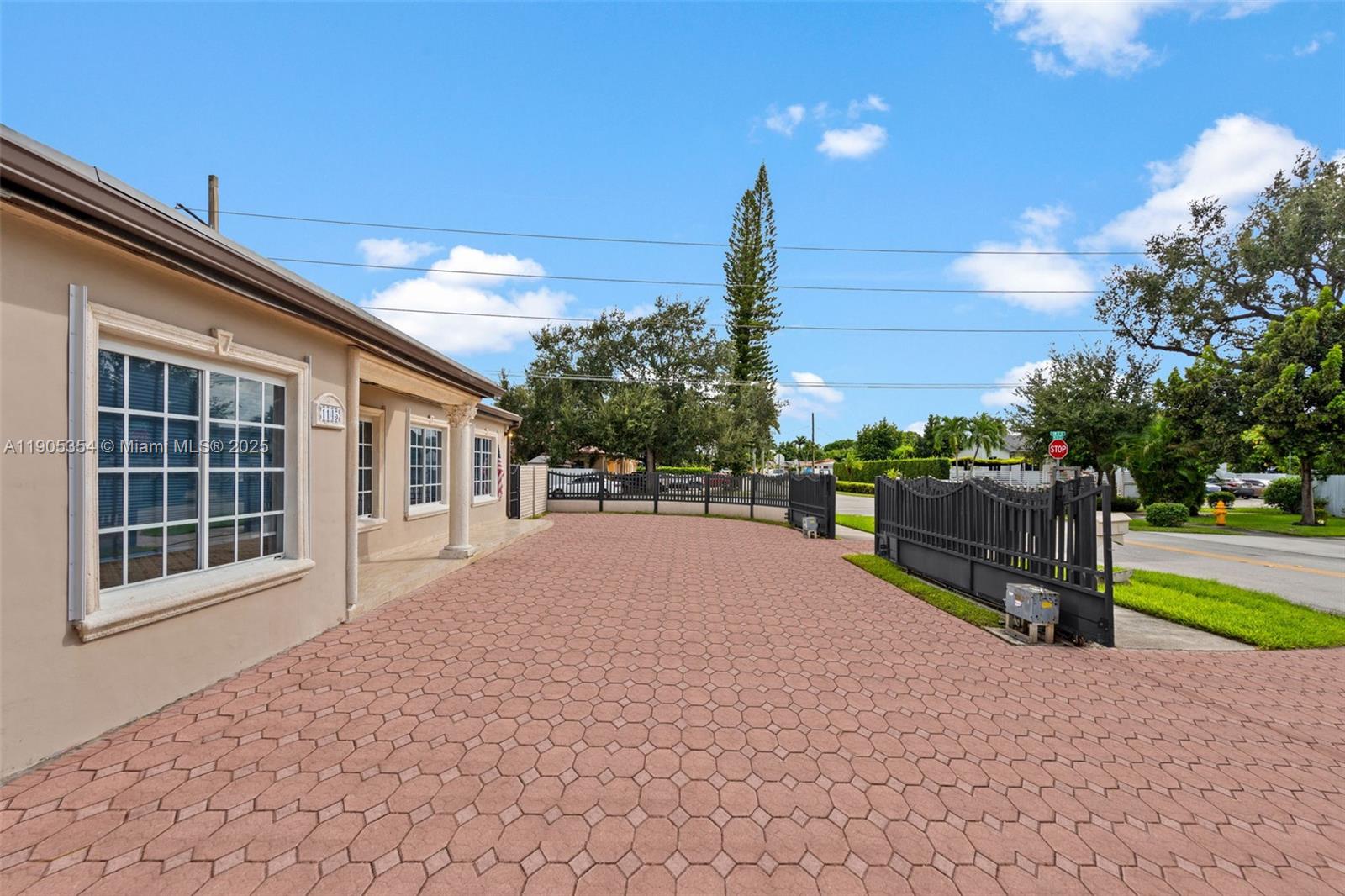 1145 SW 74th Ct