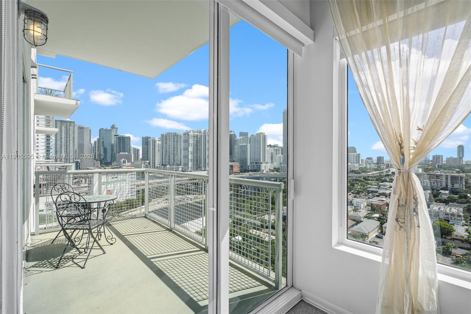 10 SW South River Dr Unit: PHI11