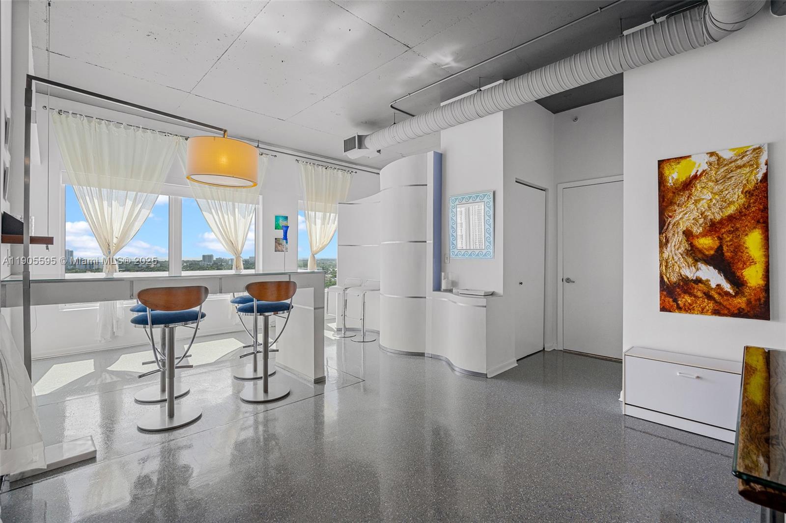 10 SW South River Dr Unit: PHI11