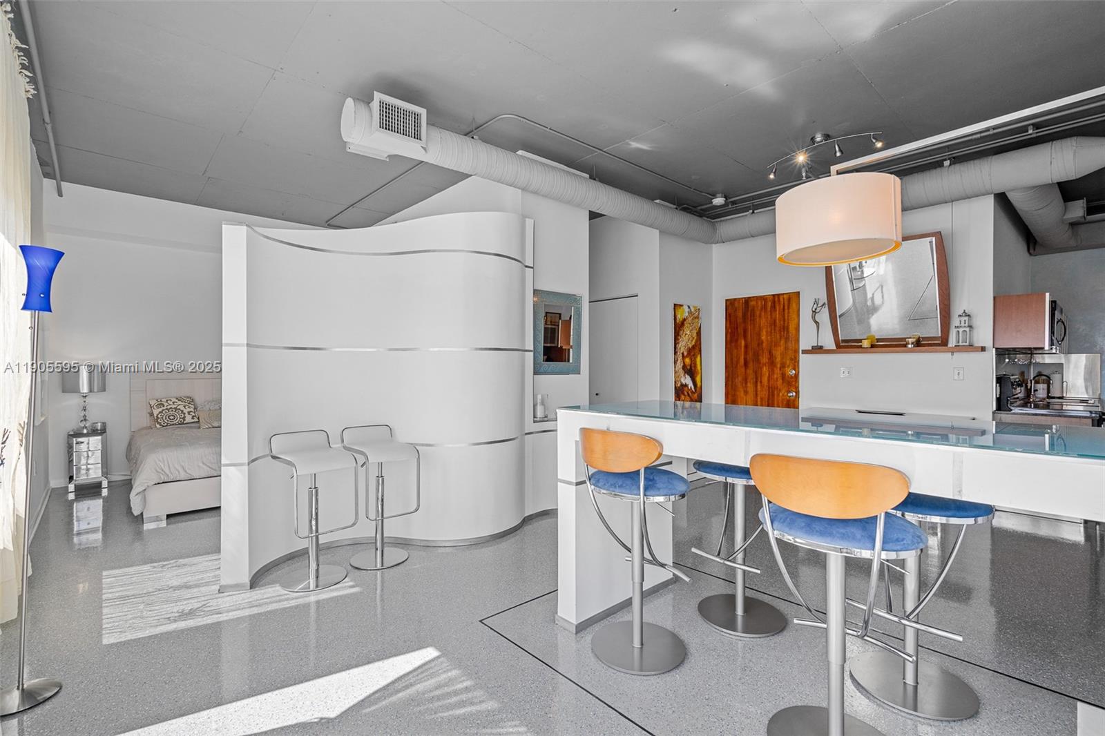 10 SW South River Dr Unit: PHI11