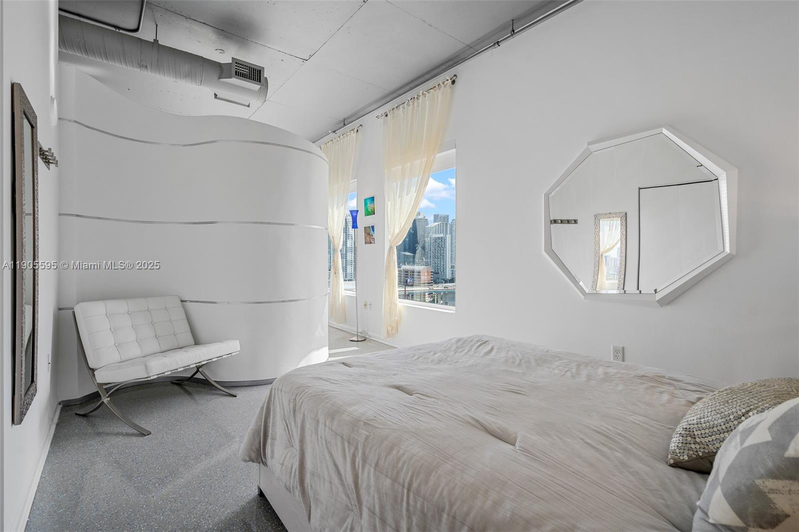 10 SW South River Dr Unit: PHI11