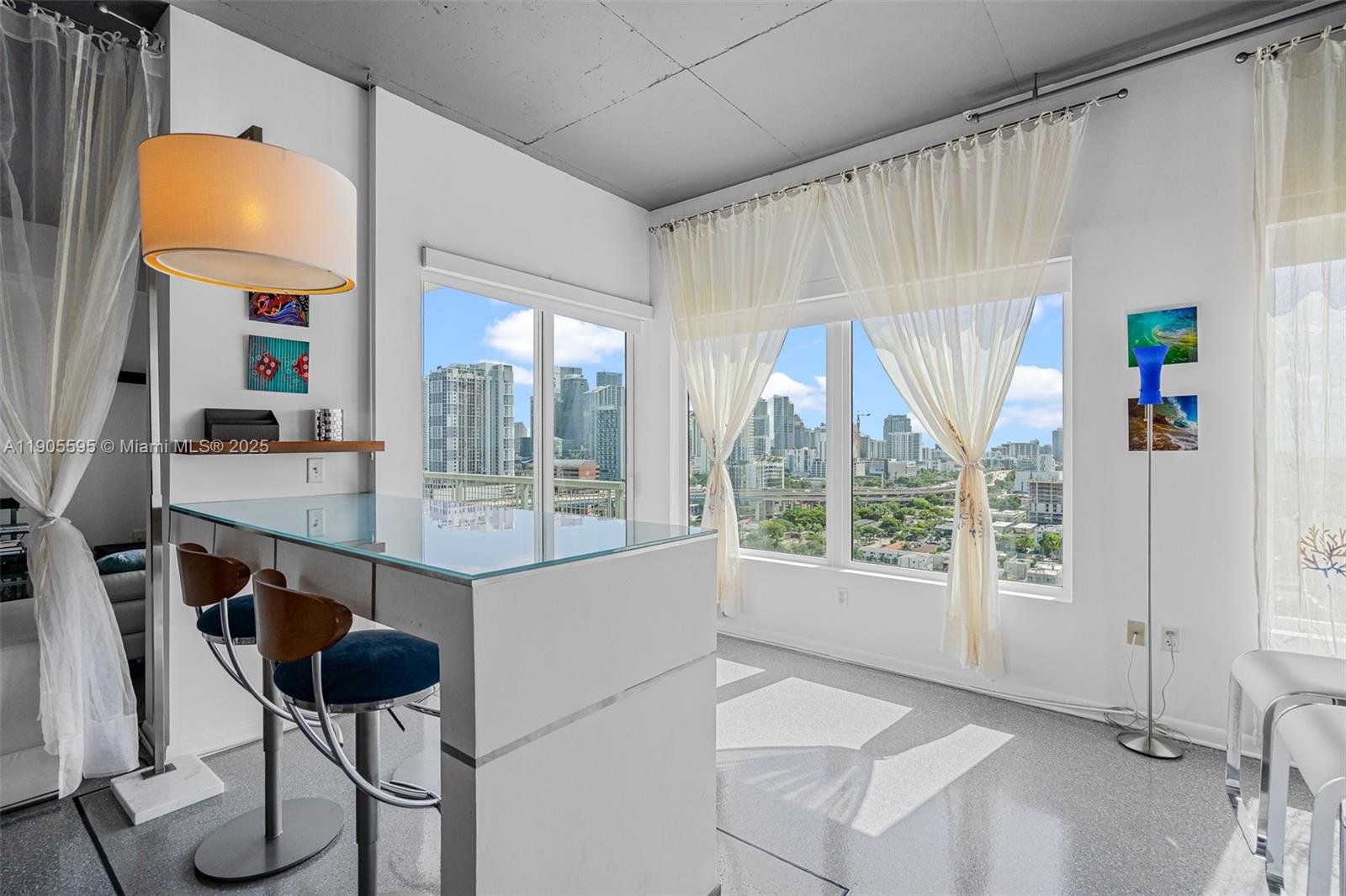 10 SW South River Dr Unit: PHI11