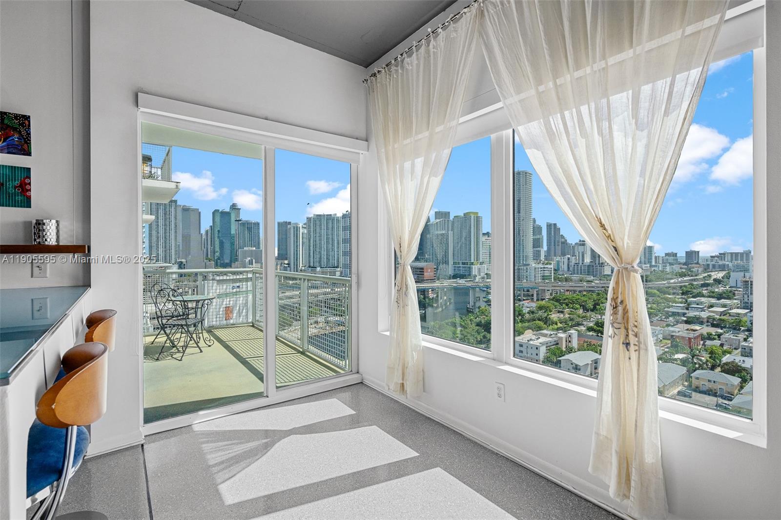 10 SW South River Dr Unit: PHI11