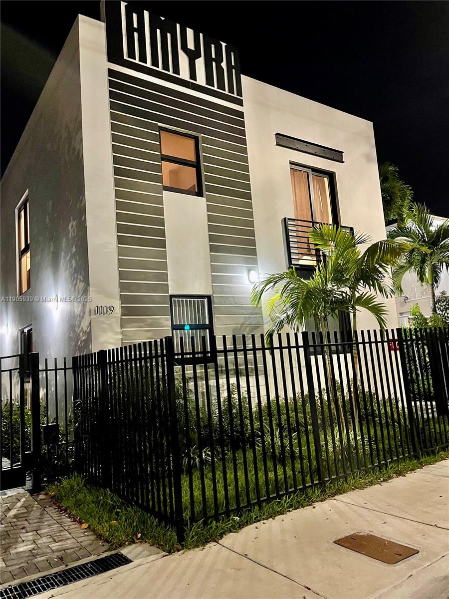 1119 SW 6th St # 102