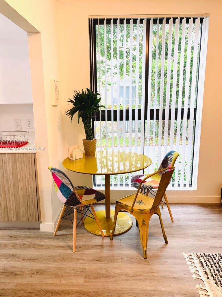 1119 SW 6th St # 102