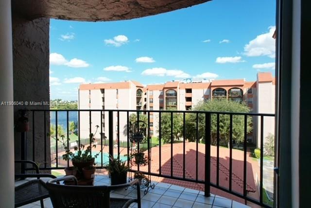 5201 NW 7th St # 507