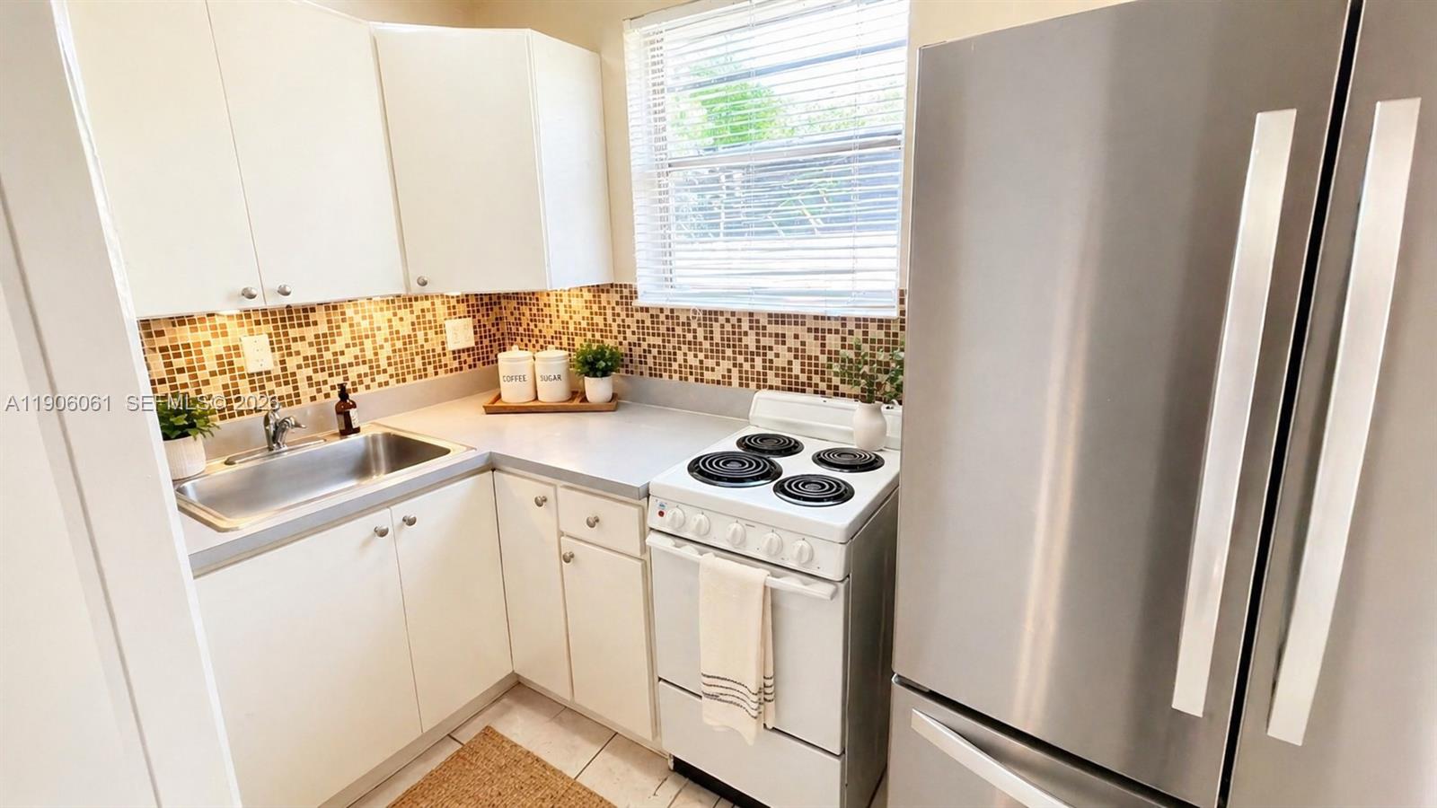 19310 NW 48th Ct Unit: Right Unit