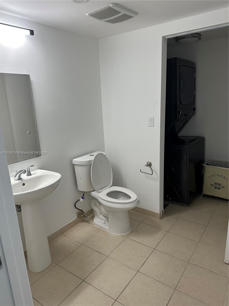 16699 Collins Ave # 1810