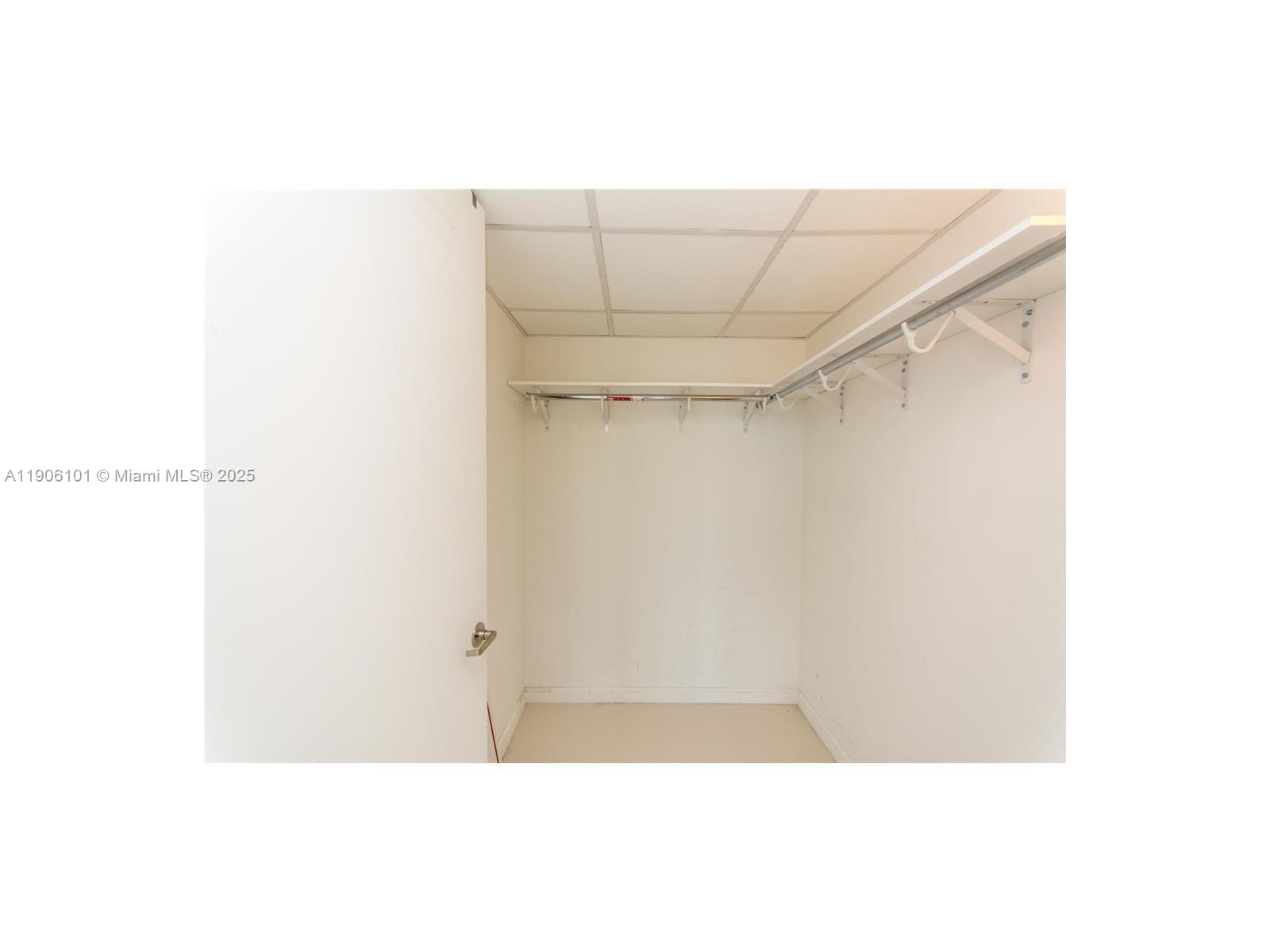 495 Brickell Ave # 5008