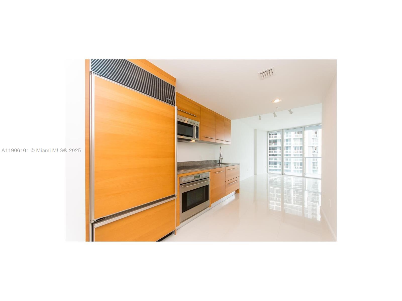 495 Brickell Ave # 5008
