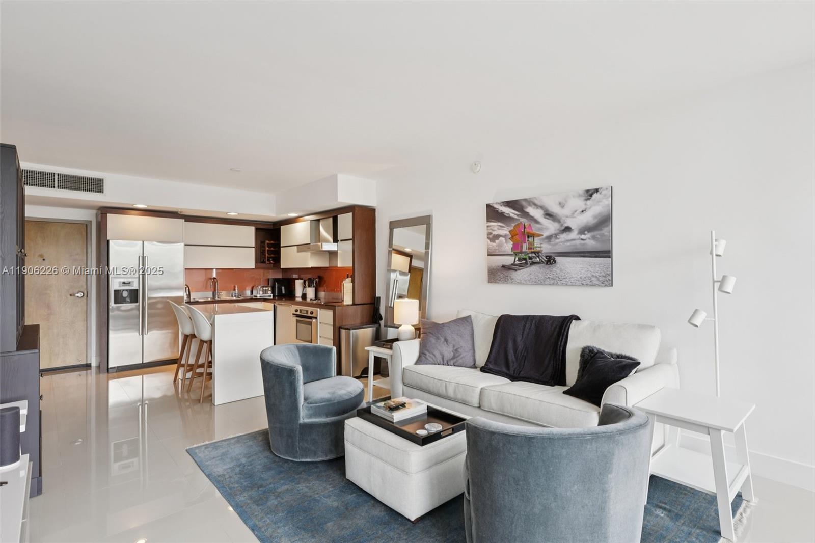 2155 Washington Ct # 303