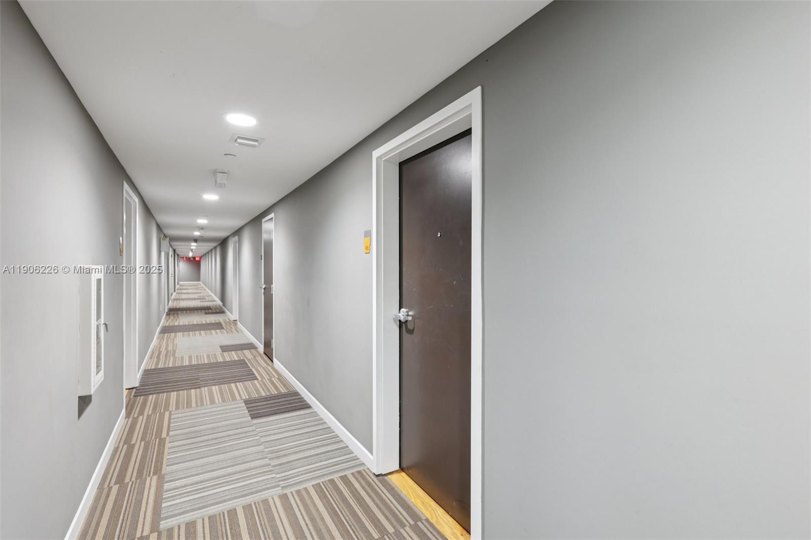 2155 Washington Ct # 303