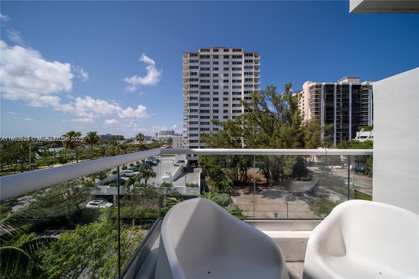 6362 Collins Ave # 506