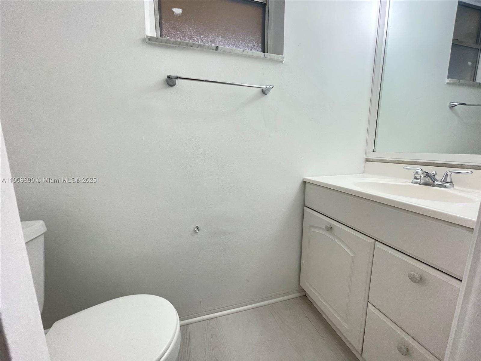 2810 NE 201st Ter # G328