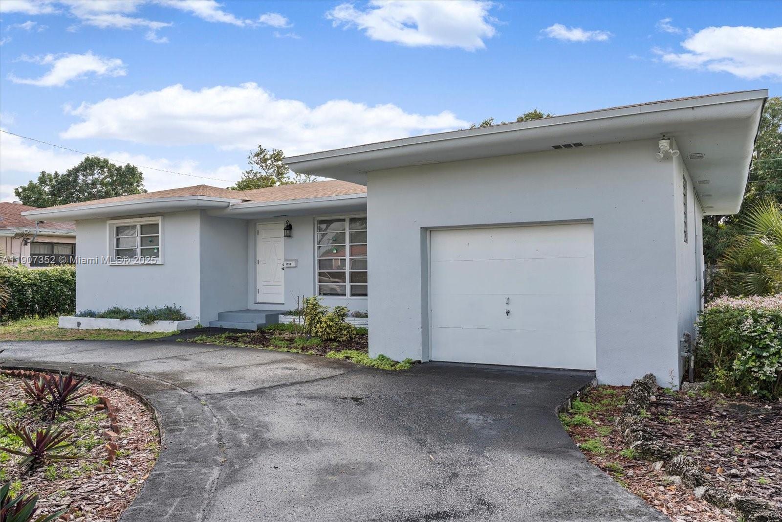 1060 NE 166th St # 0