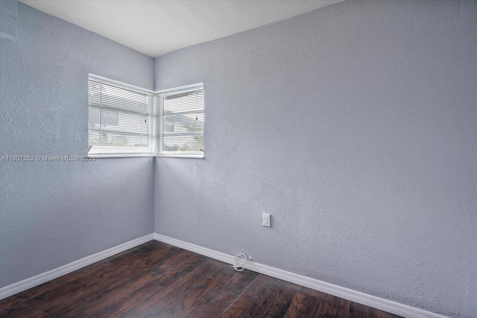 1060 NE 166th St # 0