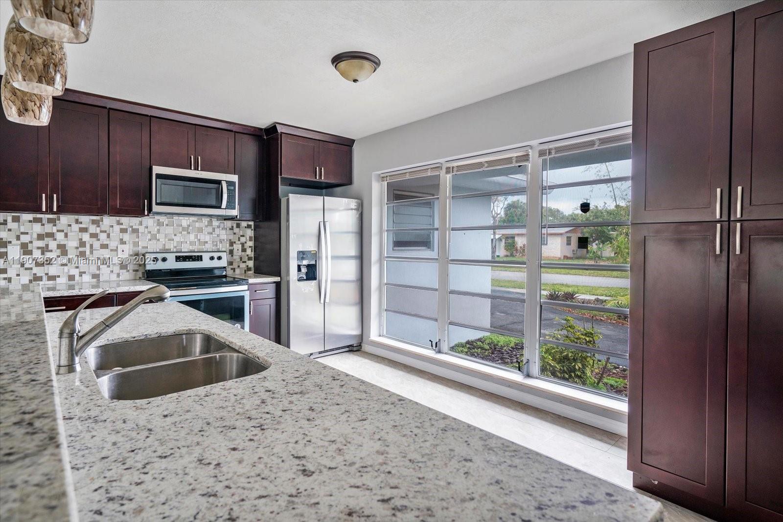 1060 NE 166th St # 0