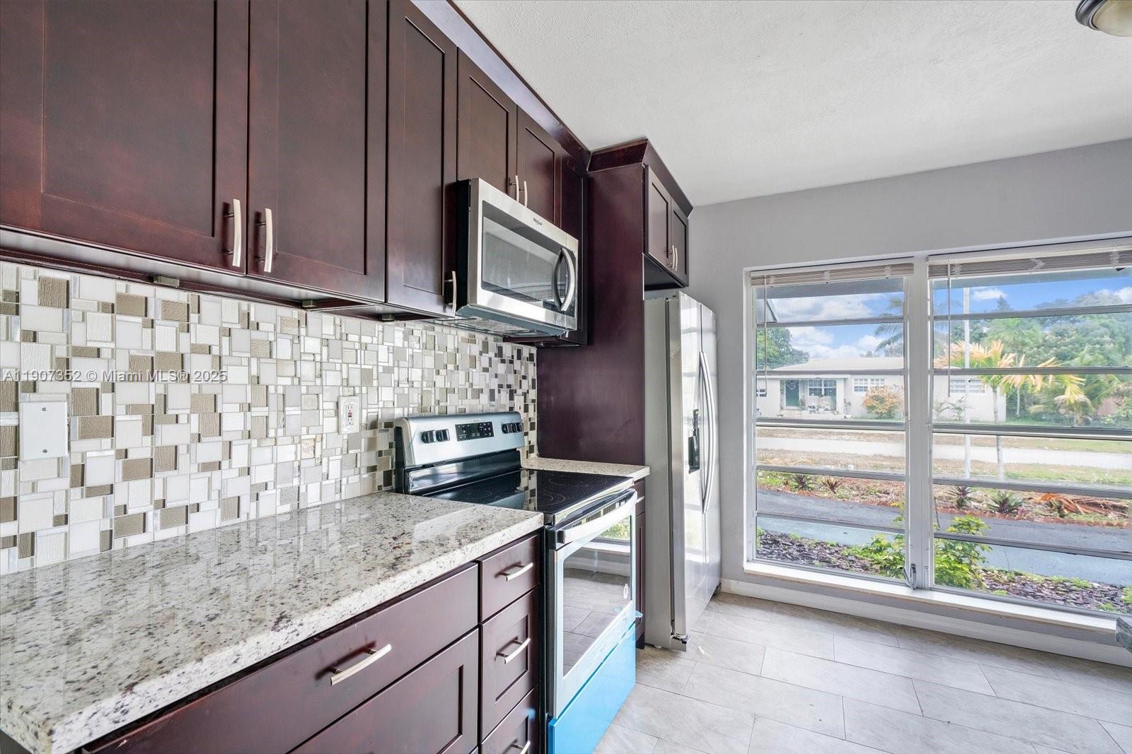 1060 NE 166th St # 0