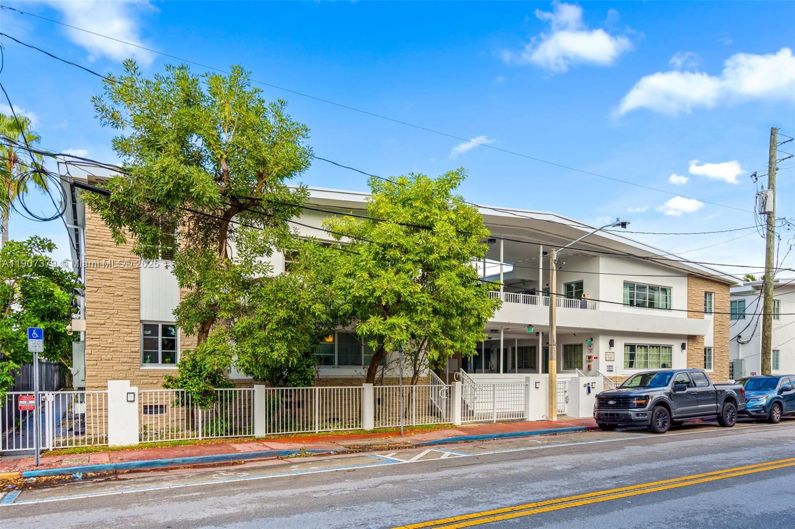 7930 Tatum Waterway Dr # S21