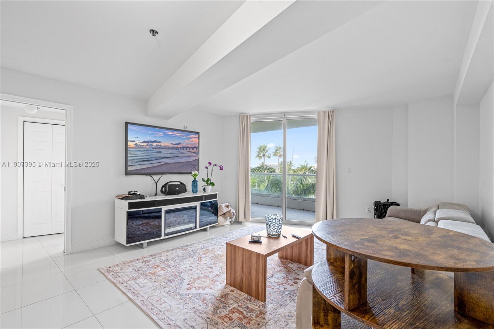 6362 Collins Ave # 405