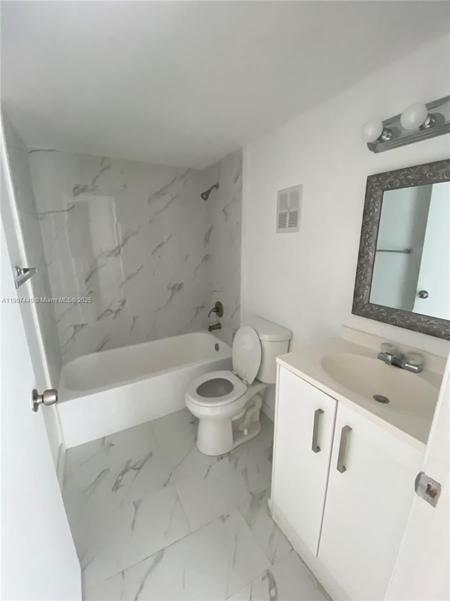 605 NW 72nd Ave # 209