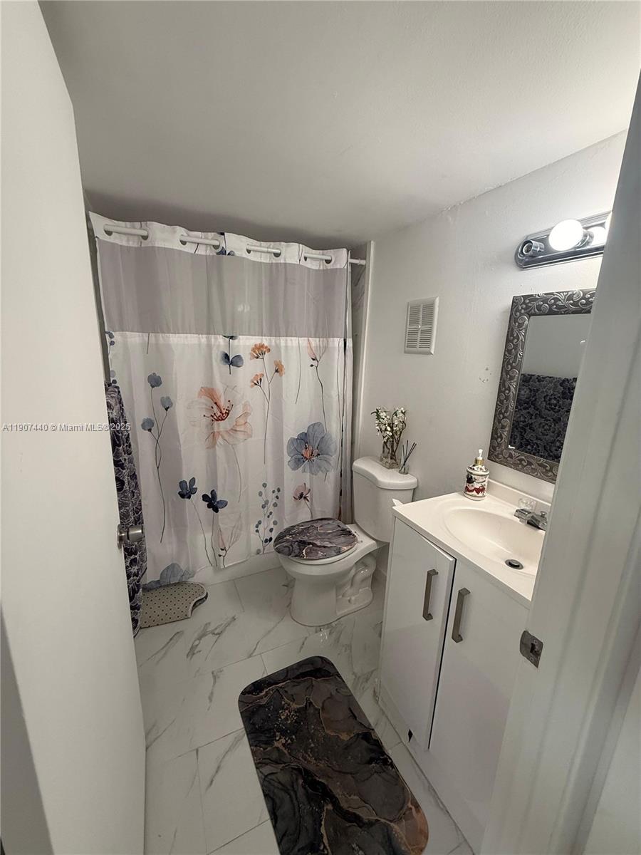 605 NW 72nd Ave # 209