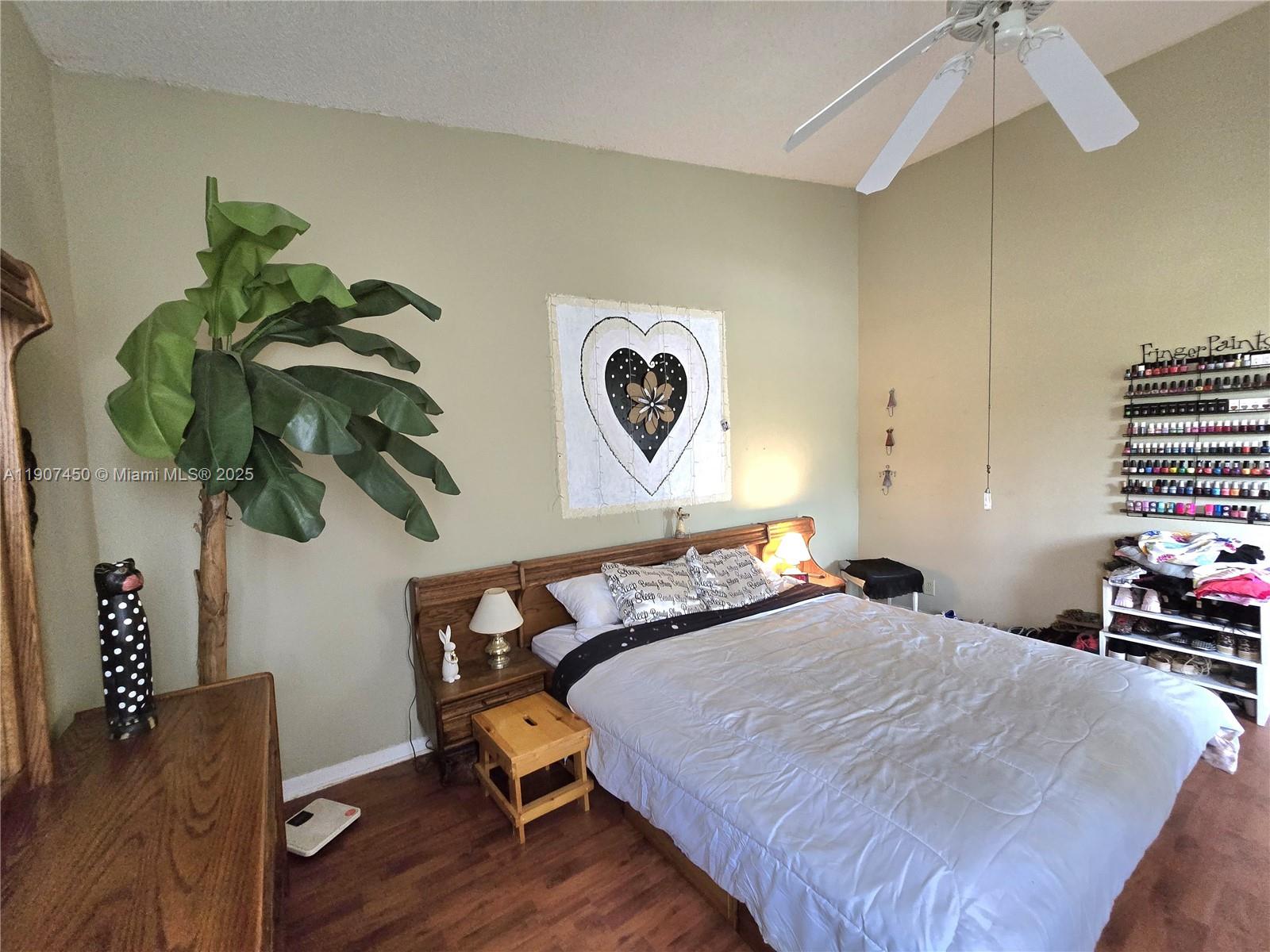 7300 NW 1st St # 201