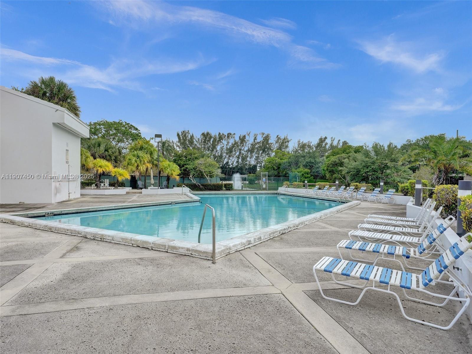 7300 NW 1st St # 201