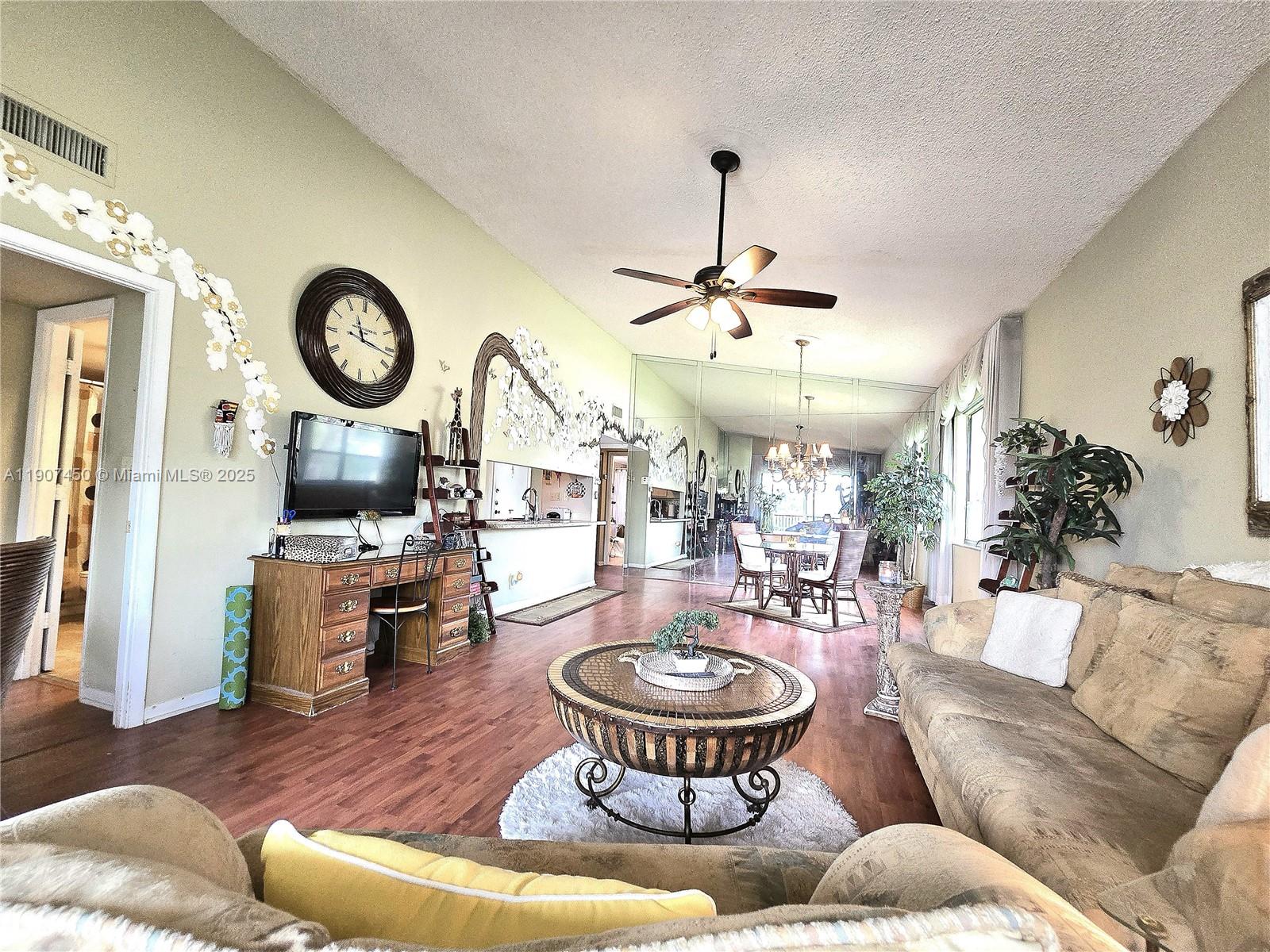 7300 NW 1st St # 201