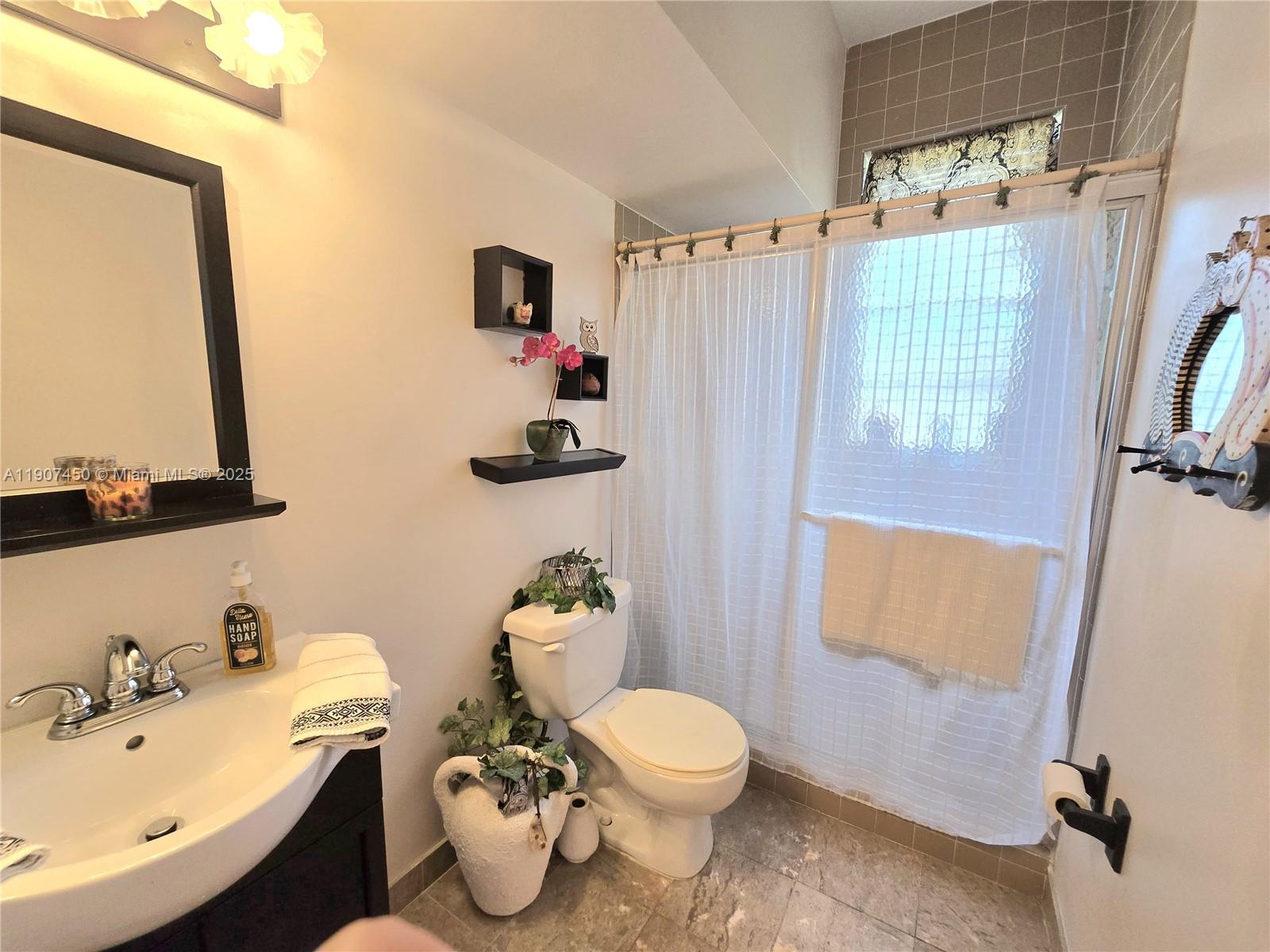 7300 NW 1st St # 201