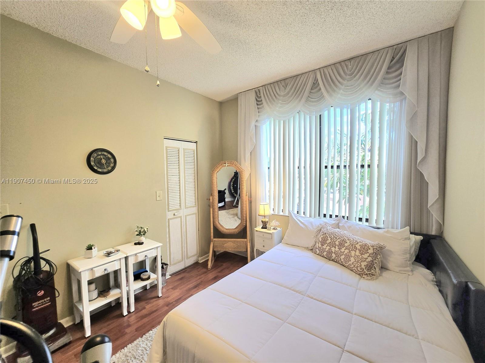 7300 NW 1st St # 201