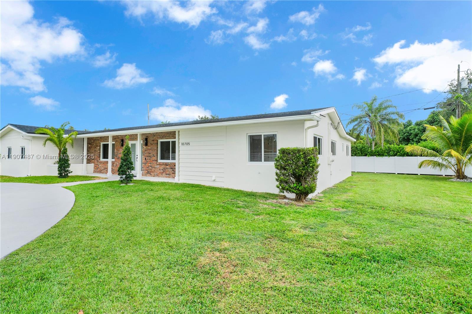 10705 SW 87th Ave